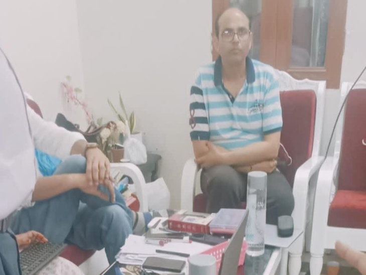 जेडीए के एसई के पास आय से ज्यादा संपत्ति के मामले में अभी भी जांच चल रही है।