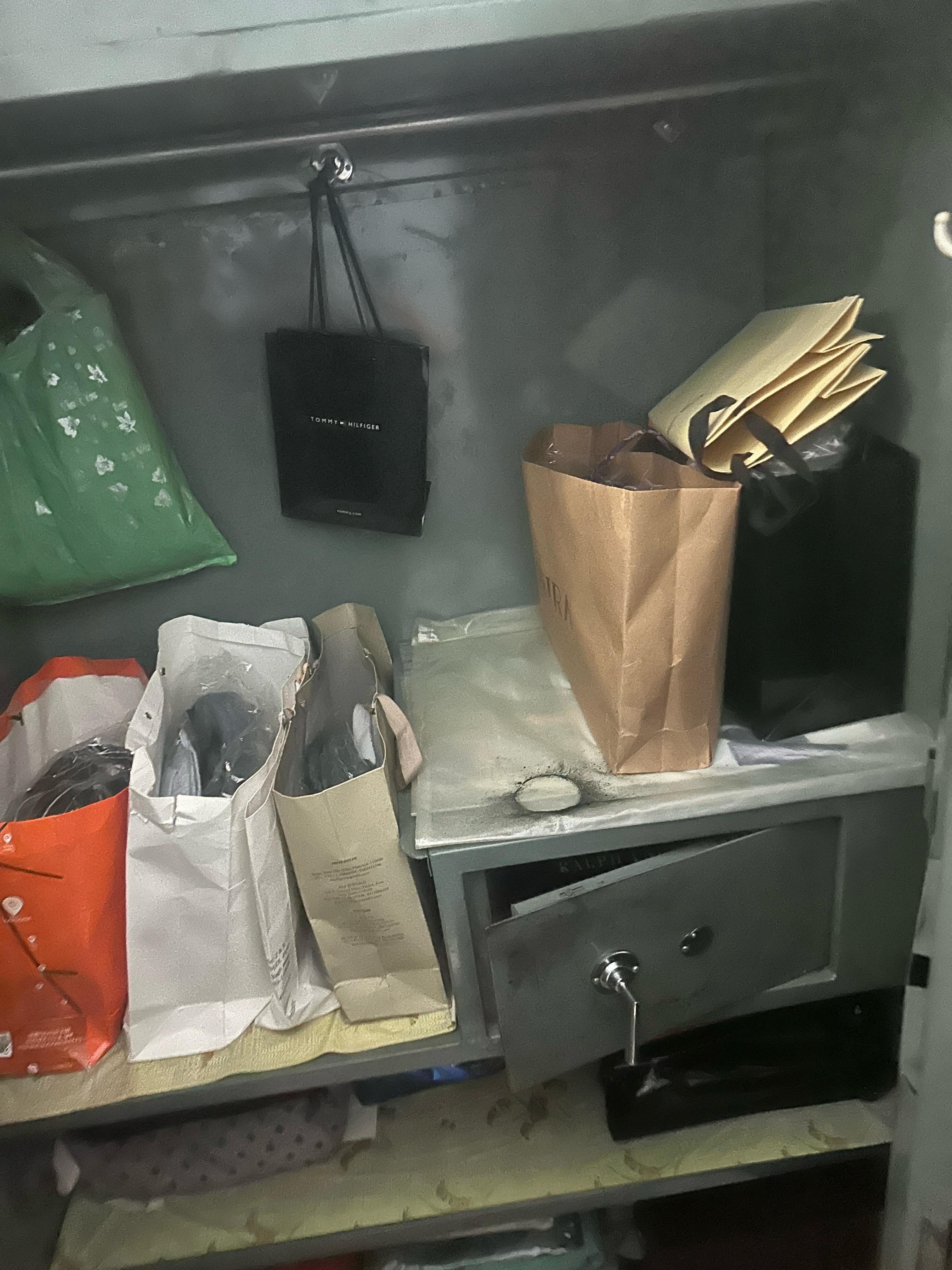 ਘਰ ਵਿਚ ਟੁੱਟਿਆ ਅਲਾਰਮੋਬ