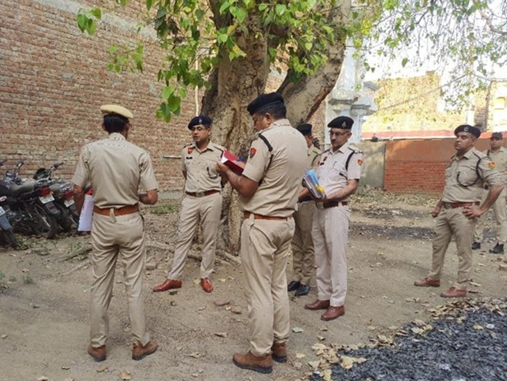 ਐਸਪੀ ਨਿਤੀਸ਼ ਅਗਰਵਾਲ ਭਿਵਾਨੀ ਦੇ ਸ਼ਹਿਰ ਥਾਣੇ ਦਾ ਮੁਆਇਨਾ ਕਰਨ ਲਈ ਪਹੁੰਚੇ