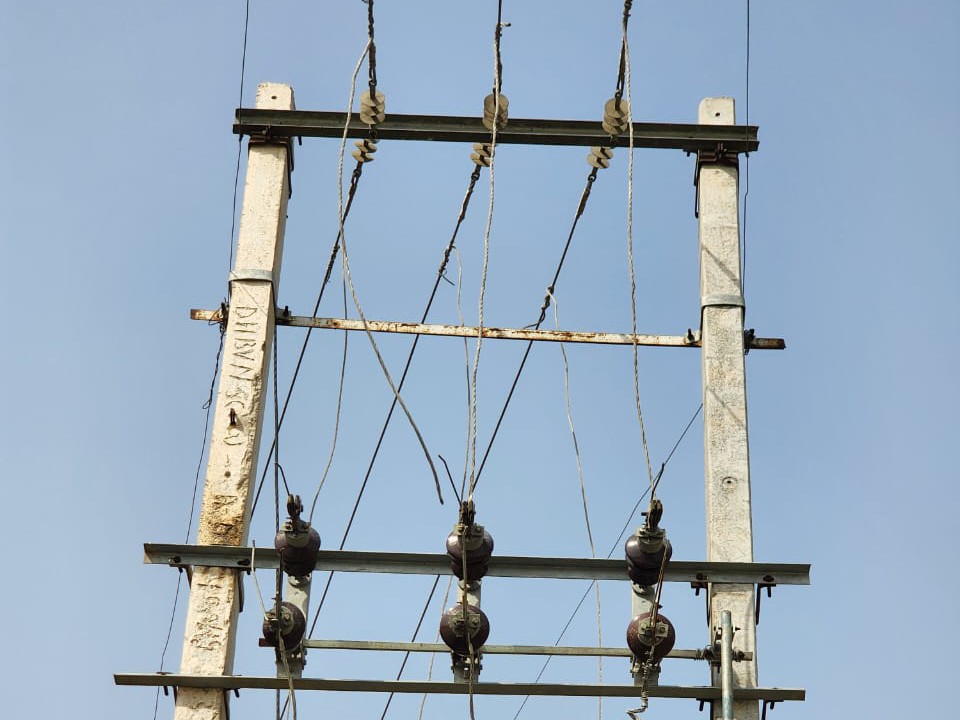 ਖੇਤ ਤੋਂ ਲੰਘਣਾ ਲਾਈਨ.