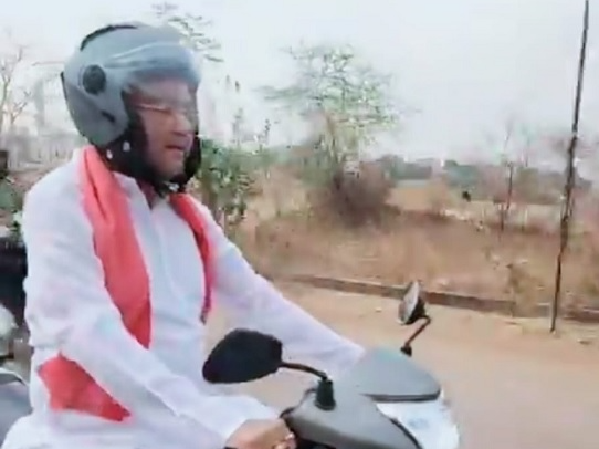 विधायक रिकेश सेन जनता को पहनाएंगे हेलमेट - Dainik Bhaskar