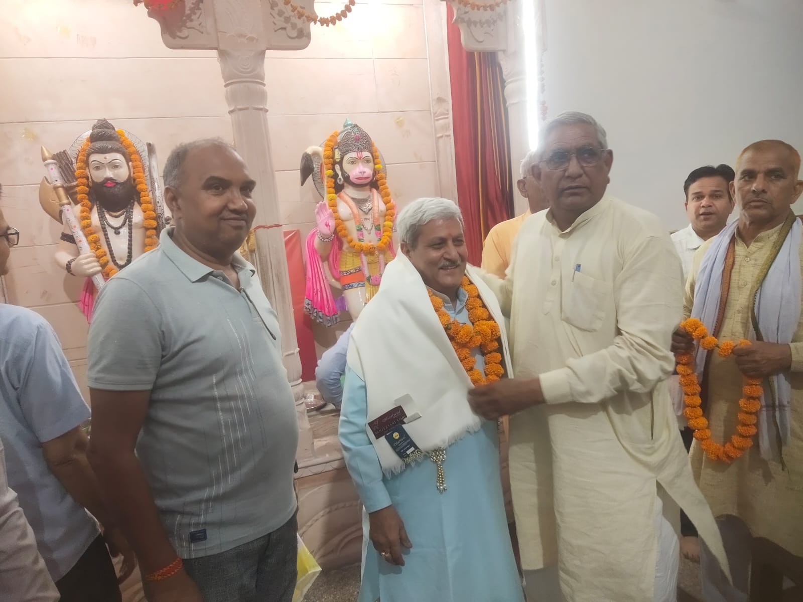 ਆਨਰ ਸਮਾਰੋਹ 'ਤੇ ਮਹੇਸ਼ ਜੋਸ਼ੀ ਨੂੰ ਸਨਮਾਨਿਤ ਕਰਨਾ ਸਾਬਕਾ ਐਟੀਲੀ ਵਿਧਾਇਕ ਸੀਤਾਰਾਮ ਯਾਦਵ