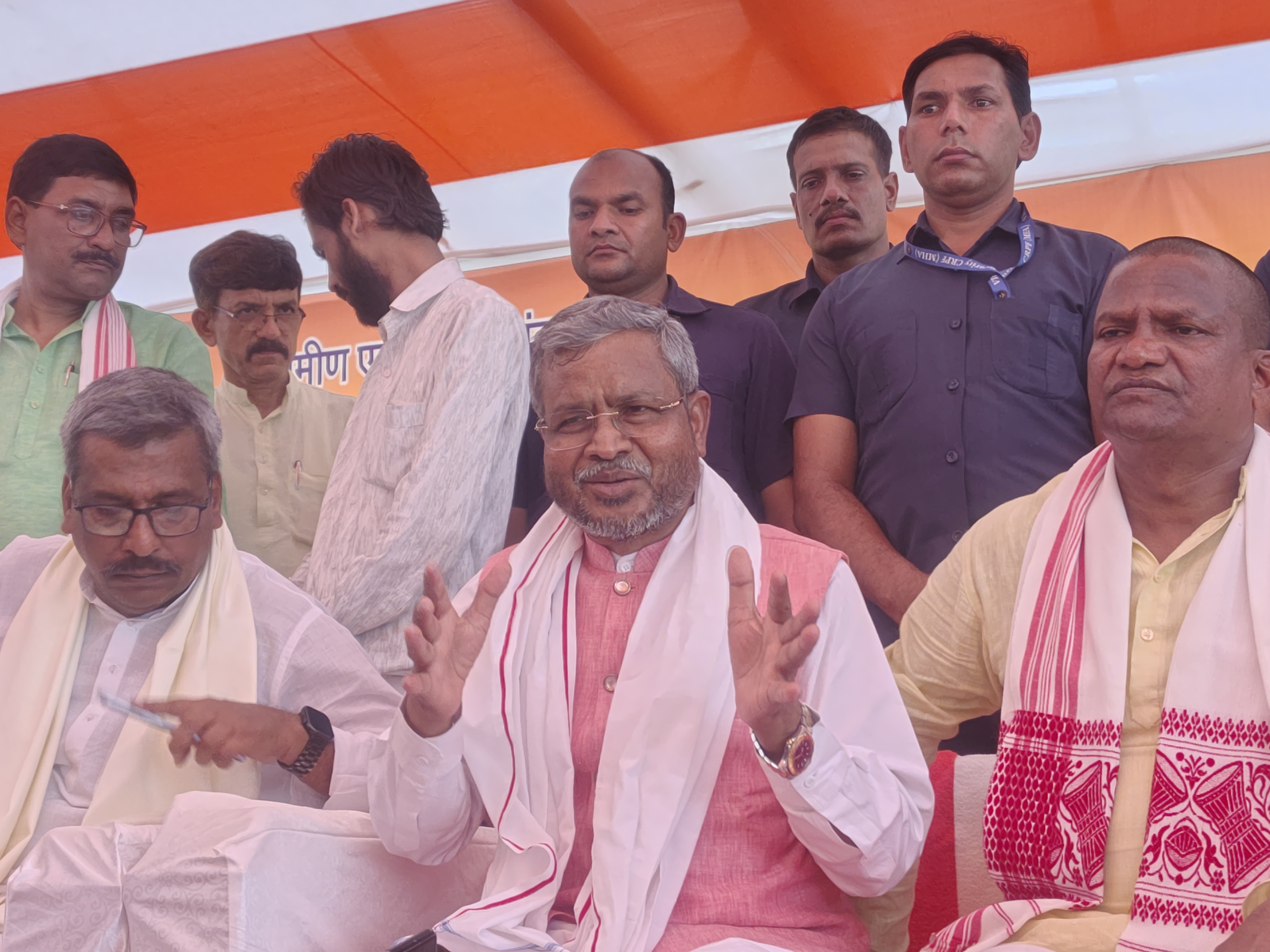 Babulal Marandi made a demand in the public outrage meeting | बाबूलाल ...