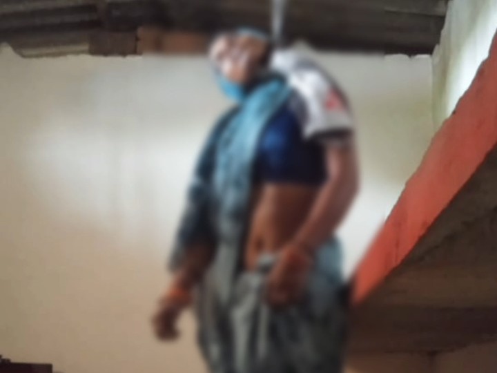 कोरबा में विवाहिता ने फांसी लगाकर की आत्महत्या - Dainik Bhaskar