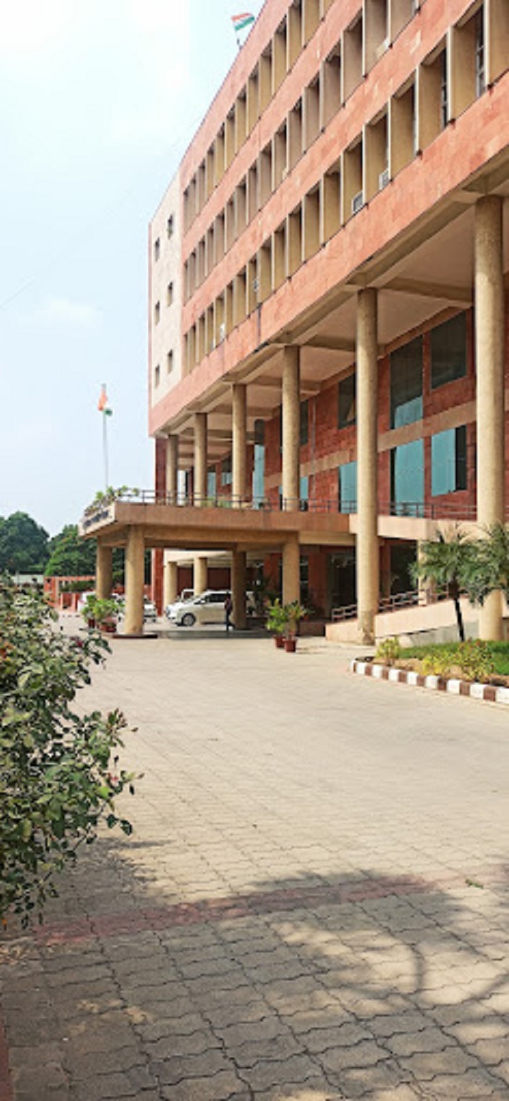 पंजाब पंचायत विभाग की इमारत।