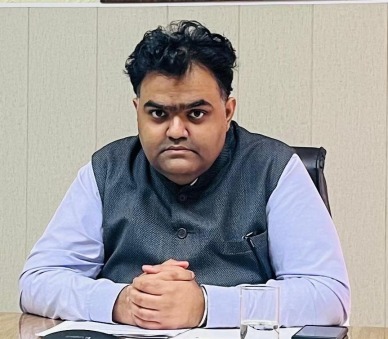 चरखी दादरी डीसी मुनीश शर्मा।