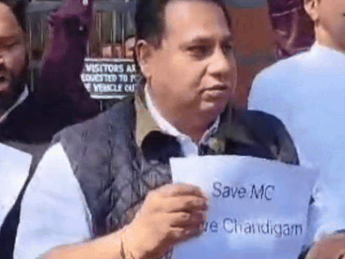 एच.एस. लक्की, कांग्रेस प्रदेशाध्यक्ष चंडीगढ़।