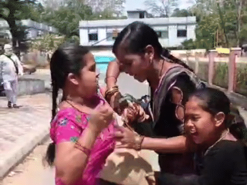 कोर्ट परिसर में हंगामे का वीडियो वायरल हो रहा है। - Dainik Bhaskar