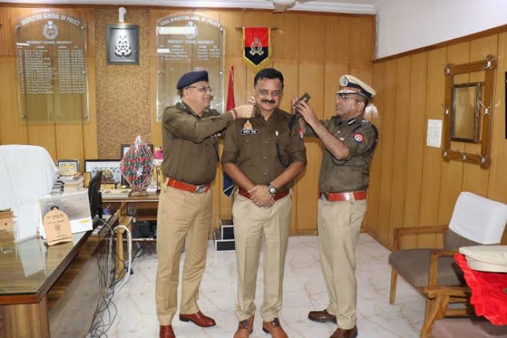 16 IPS officers transferred uttar pradesh IPS rohit mishra New GRP SP ...