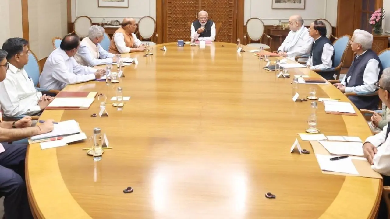 23 अप्रैल को PM मोदी ने CCS की बैठक की।