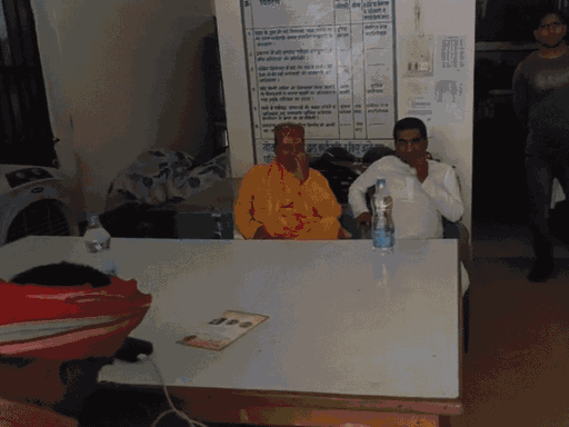 विधायक प्रदीप पटेल दोपहर में थाने पहुंचे और टीआई का इंतजार किया।