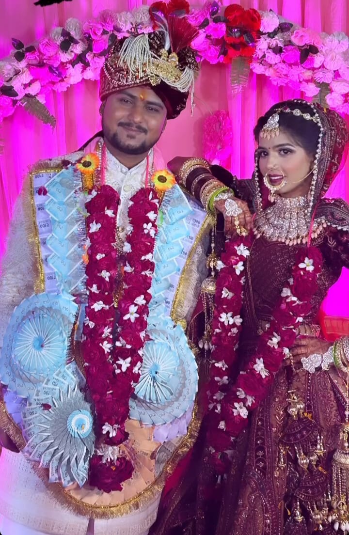 मायके वालों द्वारा उपलब्ध करवाया गया यह फोटो संजना की शादी के समय का है।