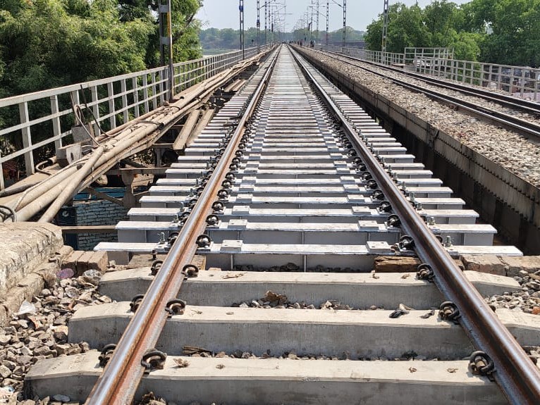Relief on Kanpur-Lucknow railway route