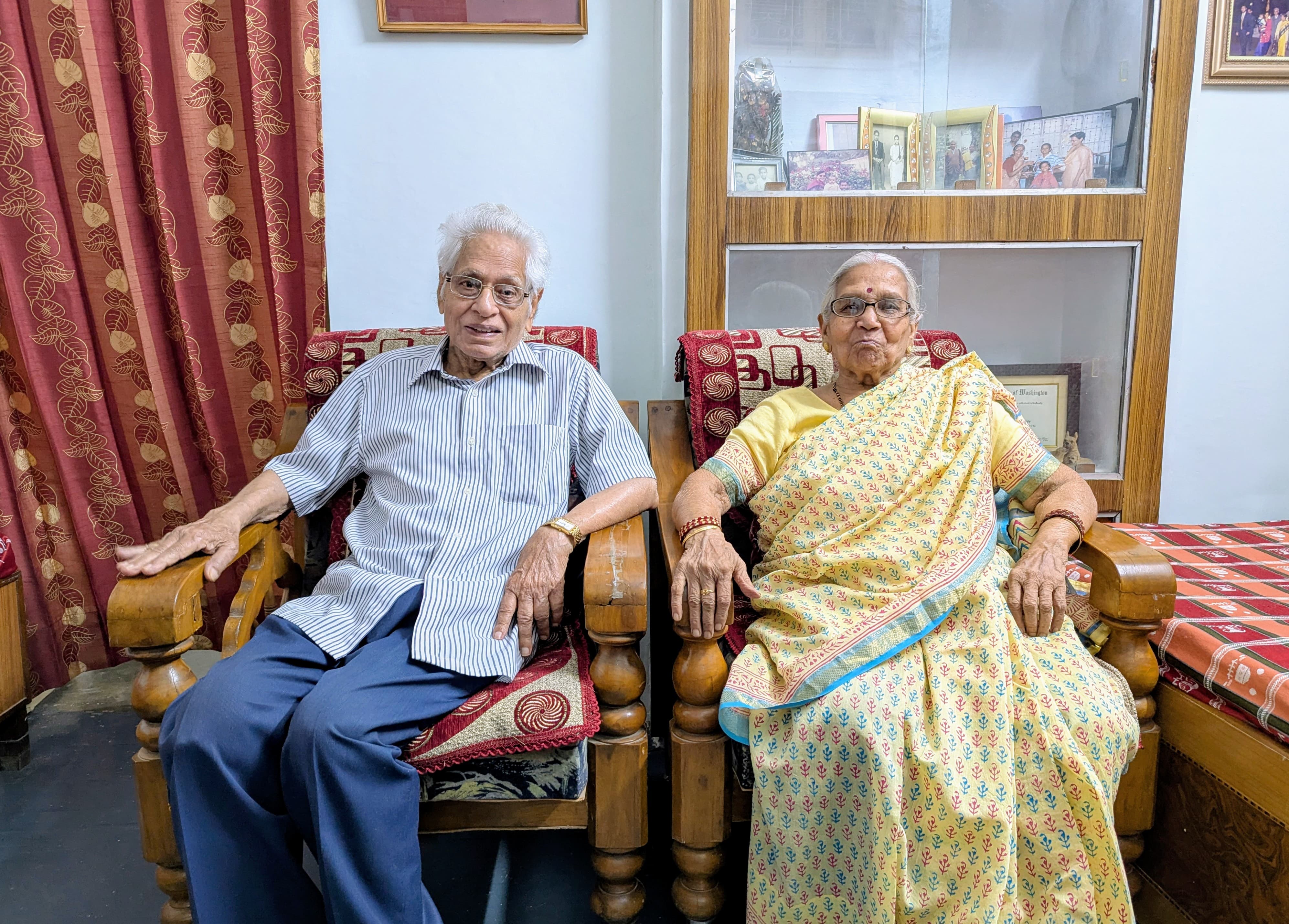 डॉ. एससी गुप्ता और उनकी पत्नी एसजे गुप्ता। इनसे मिलने उपराष्ट्रपति आ रहे हैं।