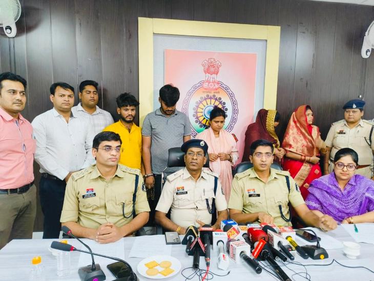 पुलिस ने गिरोह के 5 आरोपियों को गिरफ्तार किया, जो कि यूपी के रहने वाले हैं।