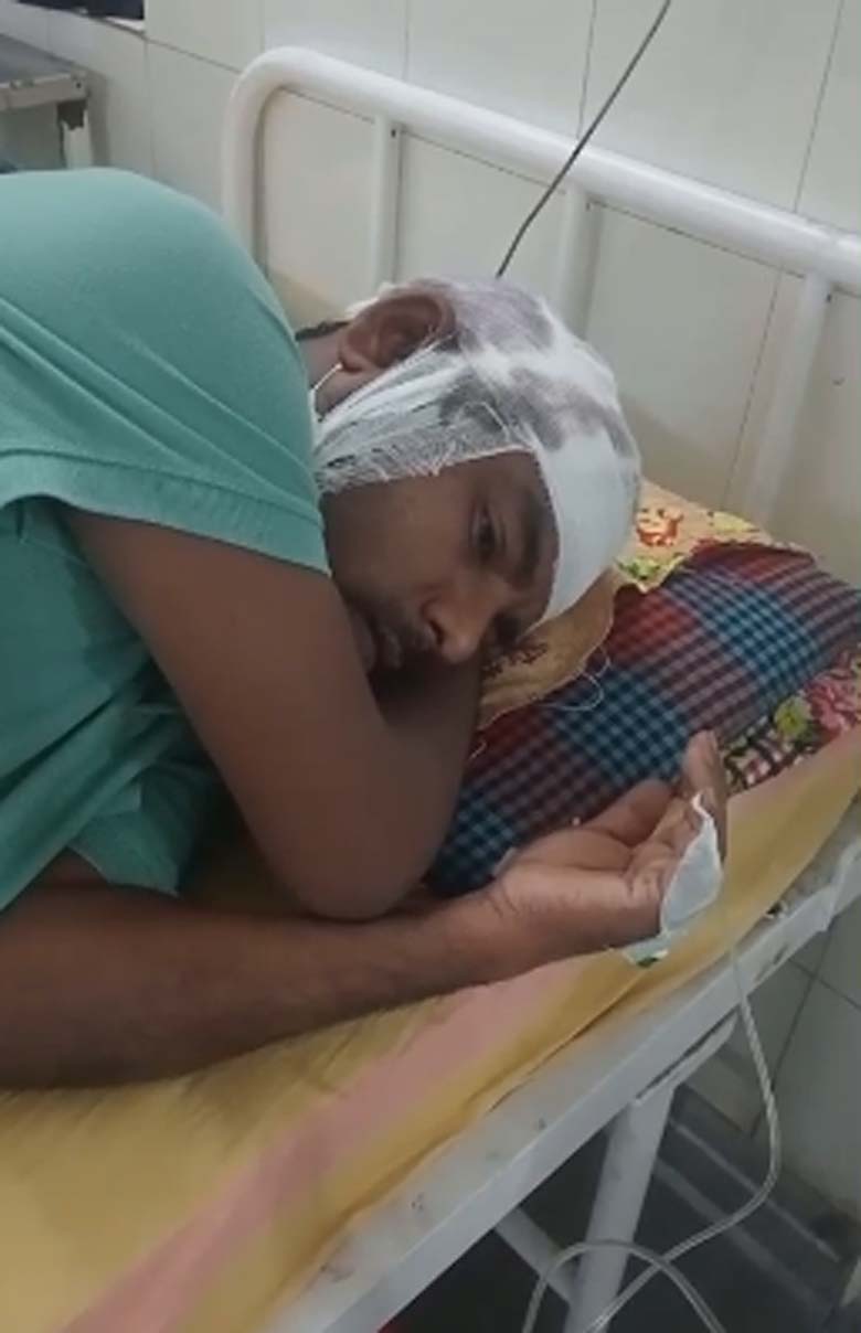 घायल को अस्पताल में इलाज के लिए भर्ती कराया गया।