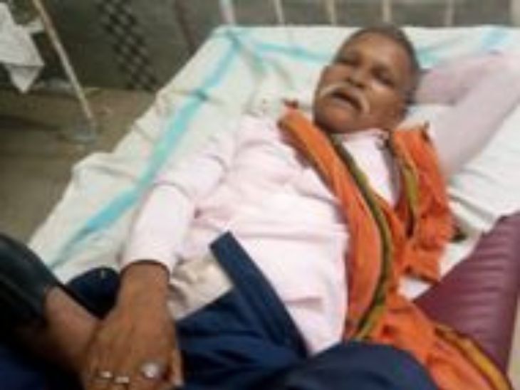 car going to wedding procession collided with a tree old man died in ...