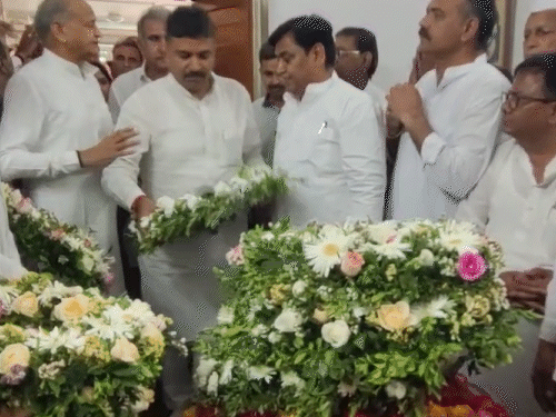 नेता प्रतिपक्ष टीकाराम जूली ने गिरिजा व्यास को श्रद्धांजलि दी थी।