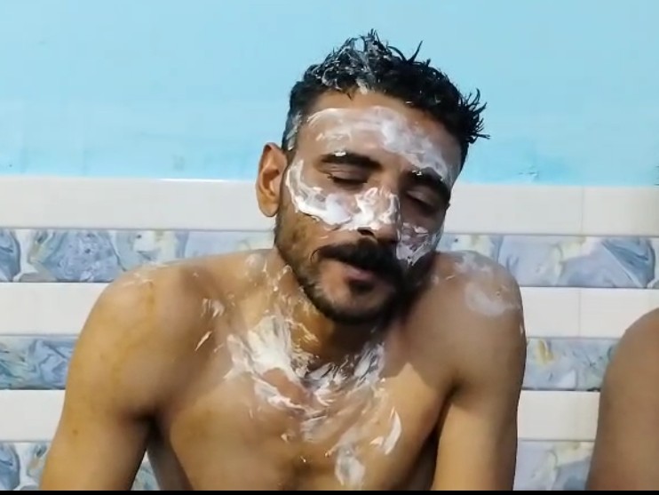 घायलों का अस्पताल में चल रहा इलाज।