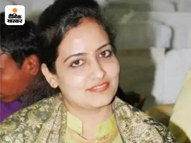 पत्नी आयुषी ने पुलिस की दोबारा पूछताछ में कई चौंकाने वाली बातें बताईं।