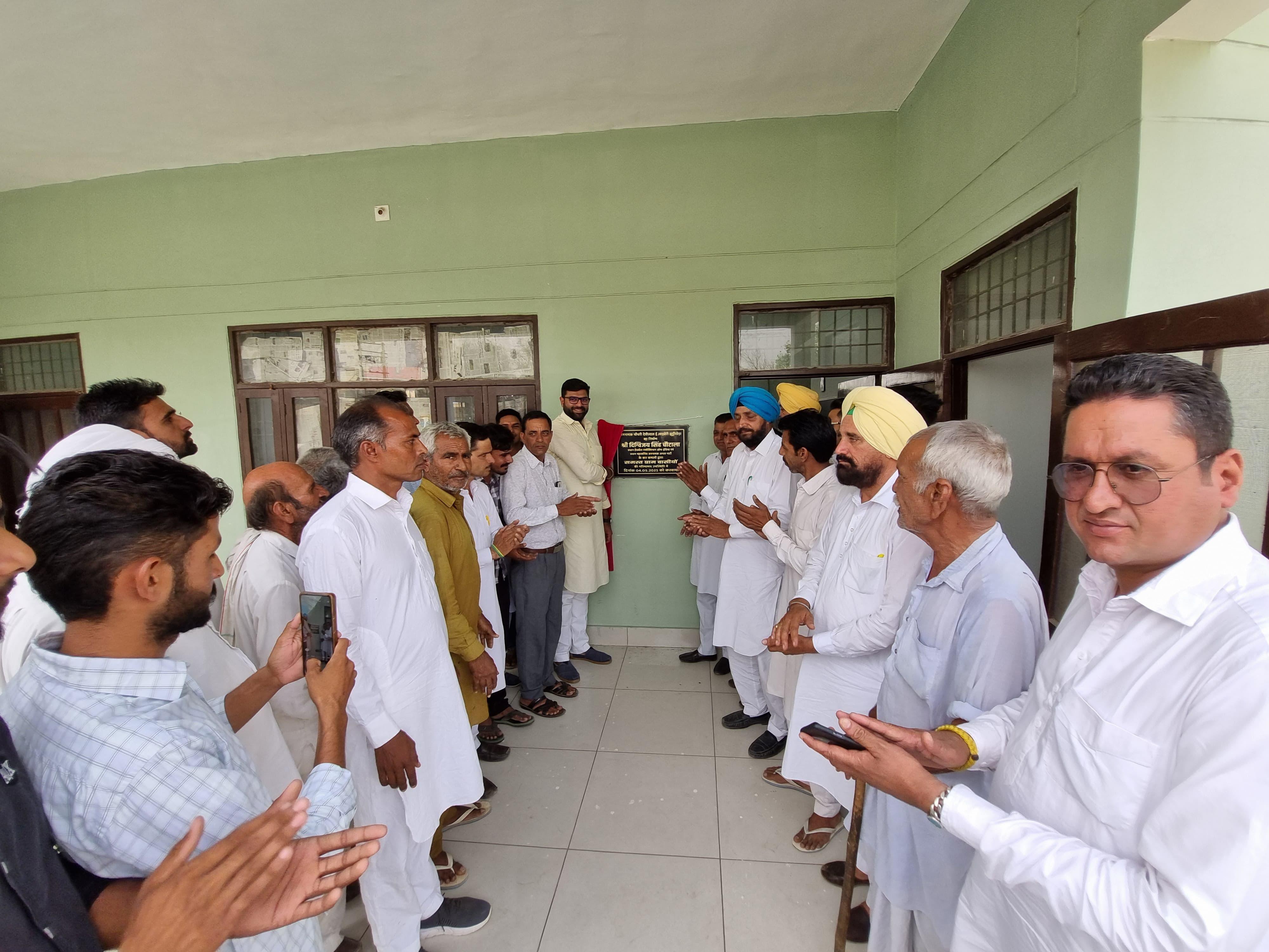 Sirsa-Dabwali-digvijay-chautala-inaugurates-tau-devi-lal-library-update ...