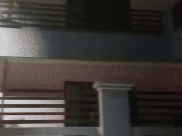 यह आरोपी का घर है। घर बंद कर सभी लोग फरार हैं।