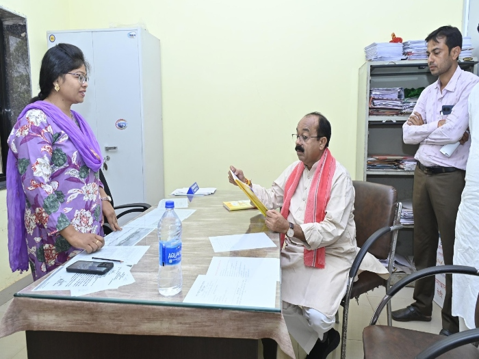 सुशासन तिहार में डिप्टी सीएम अरुण साव ने दुर्ग नगर निगम कार्यालय का औचक निरीक्षण किया। - Dainik Bhaskar