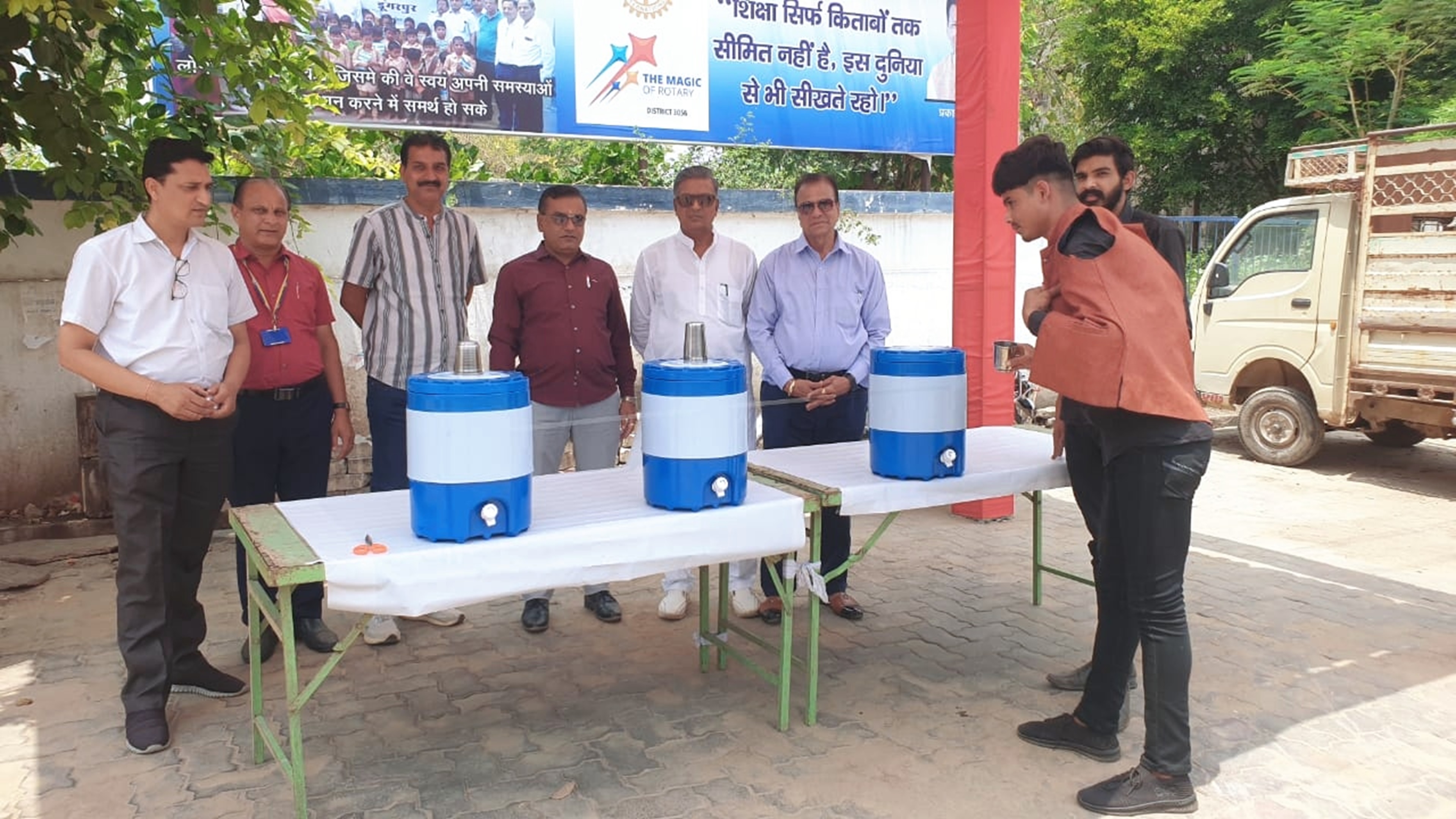 Inauguration of drinking water stall for pedestrians in summer | गर्मी ...