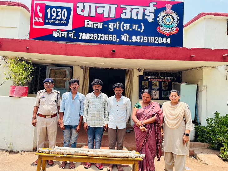 हत्या के आरोपी पुलिस की गिरफ्त में - Dainik Bhaskar