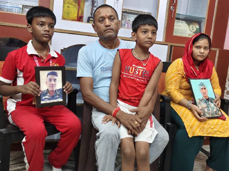 सासरे आणि दोन्ही मुलांसह राजनंदिनी.