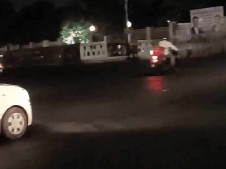 शहर की स्ट्रीट लाइट भी बंद कर दी गई थीं।