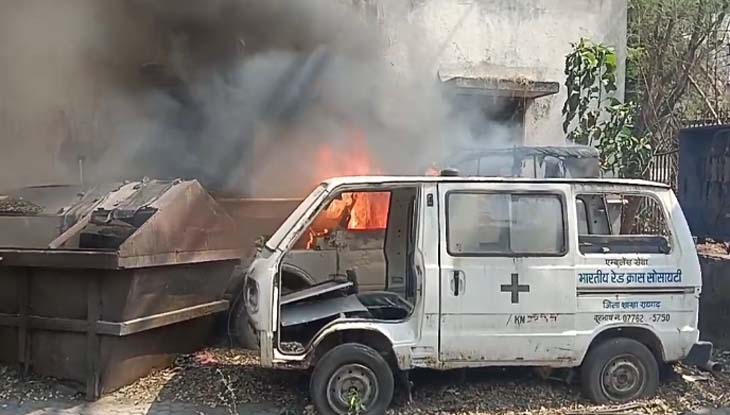 समय पर आग को बुझाया नहीं जाता, तो और भी वाहन उसकी चपेट मंे आ जाता