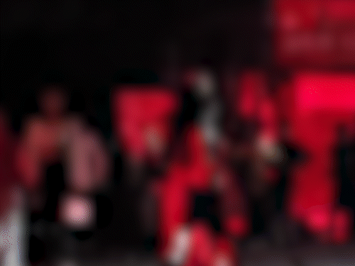 हुक्का बार में विवाद के बाद किन्नर सड़क पर उतरे।