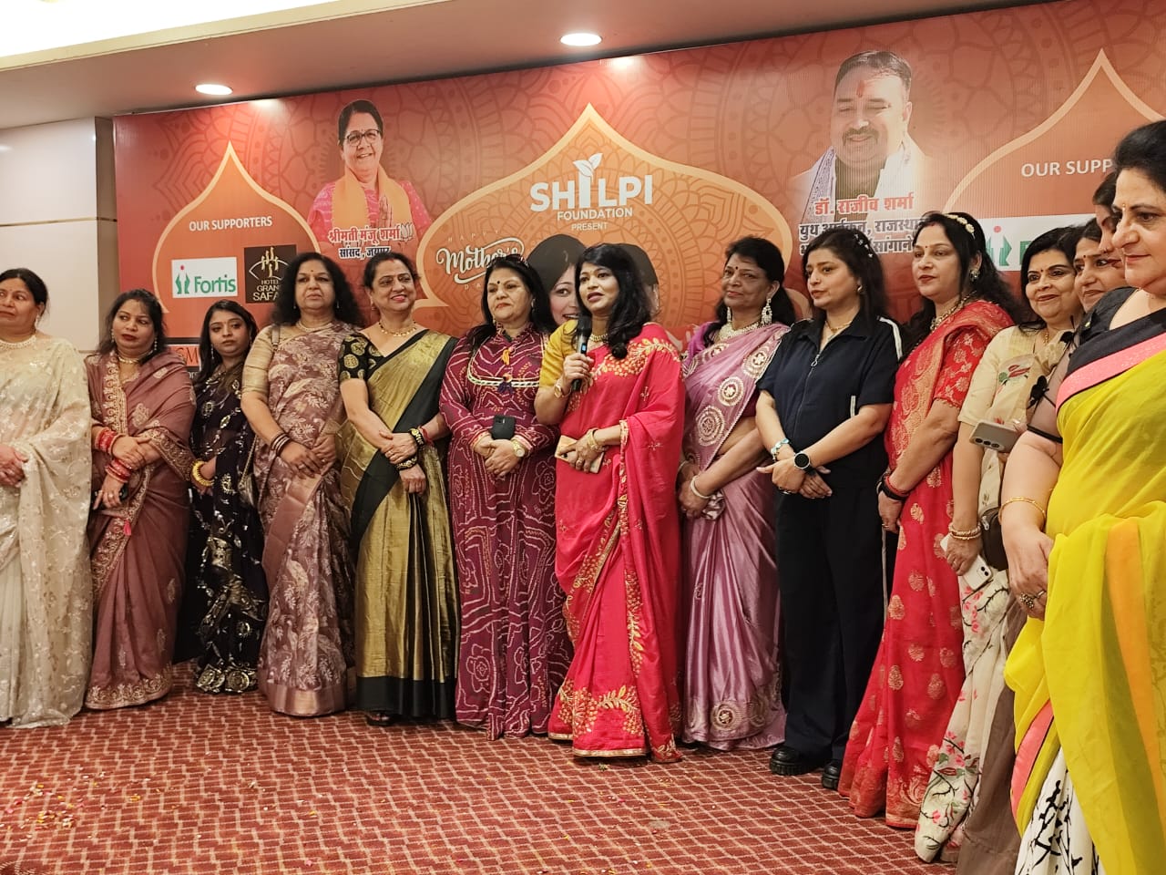 ये महिलाएं पत्रकारिता, शिक्षा, स्वास्थ्य, समाज सेवा, कला और कानून जैसे क्षेत्रों में अपनी विशिष्ट पहचान बना चुकी हैं।