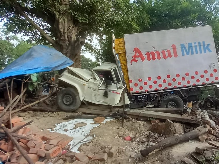 2 killed in two separate road accidents