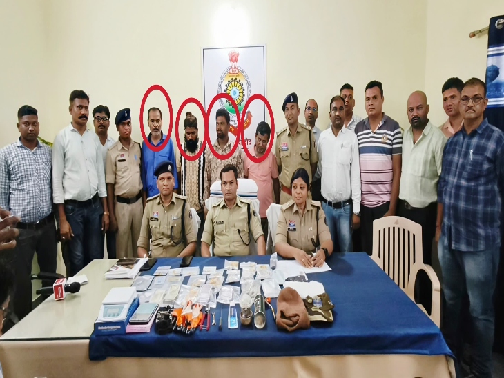 पुलिस ने आरोपियों को गिरफ्तार कर जेल भेज दिया है।