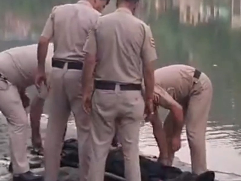जांच करते समय पुलिस जानकारी पर पहुंची।