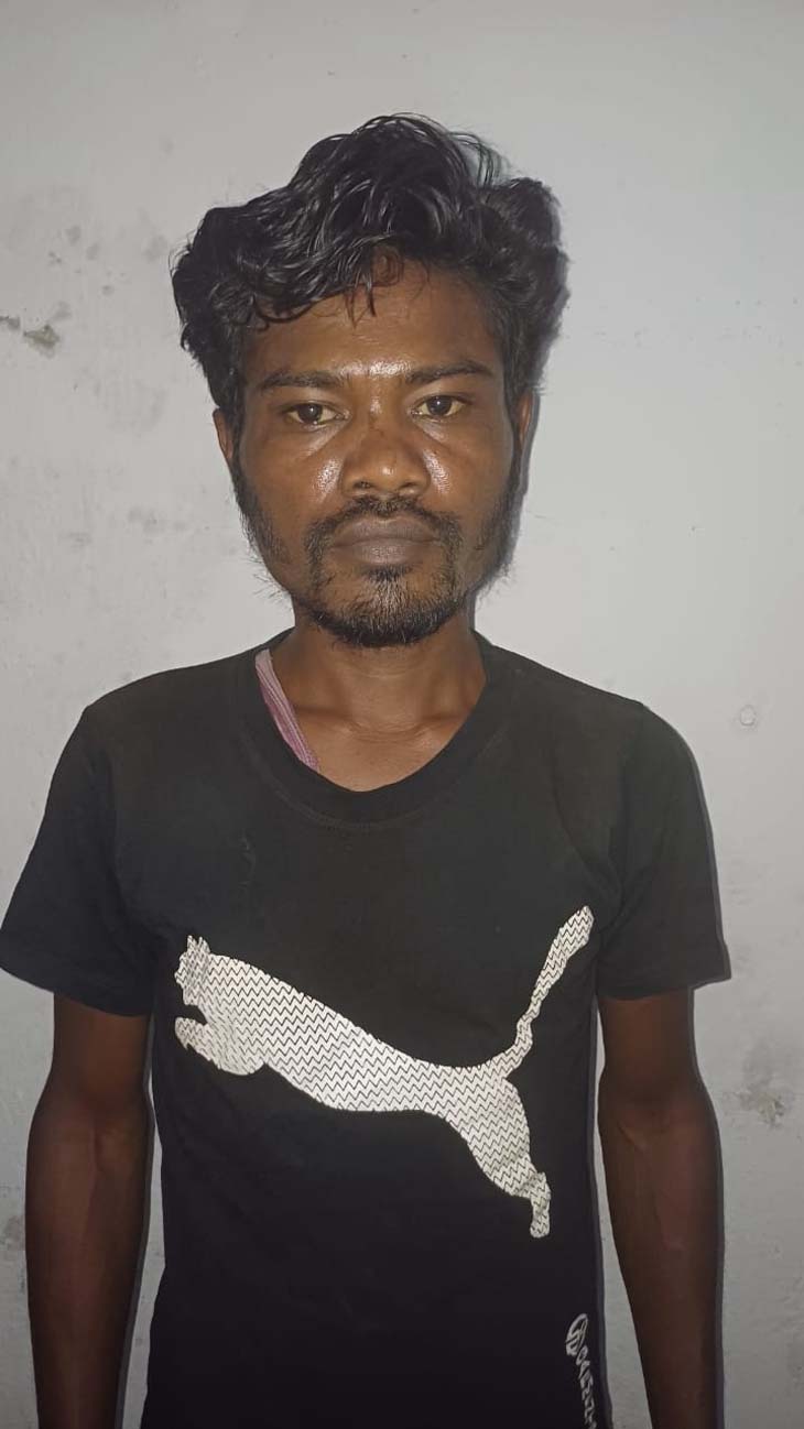 घटना की सूचना के बाद पुलिस ने आरोपी को गिरफ्तार किया