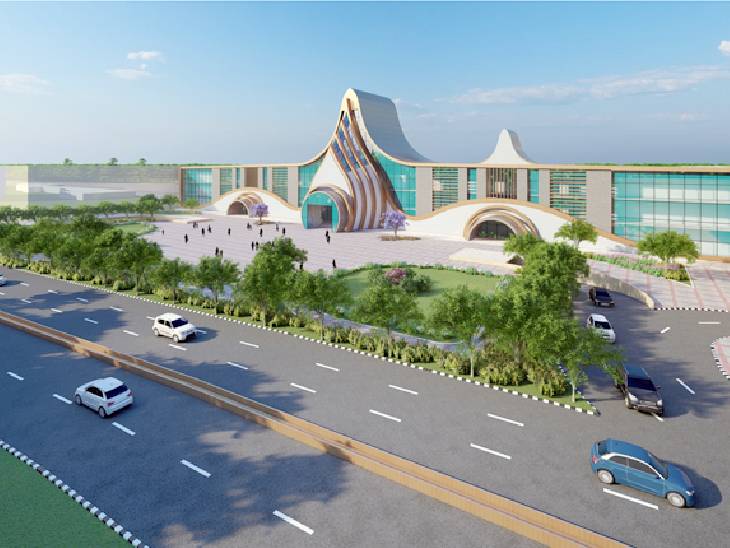 उज्जैन रेलवे स्टेशन को 476 करोड़ रुपए की लागत से हाईटेक बनाया जाना था।