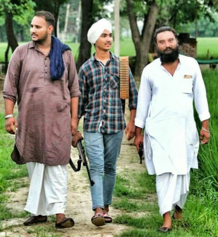 हरियाणामध्ये पकडलेल्या पाकिस्तानी गुप्तहेराकडून खुलासा: पंजाबहून PAKला गेला, एका तरुणीने त्याला हनीट्रॅपमध्ये अडकवले; प्रशिक्षण दिले, मुली-पैशाचे आमिष दाखवले आरोपीने हा फोटो सोशल मीडियावर पोस्ट केला होता, त्यानंतर पोलिसांनी त्याला पकडले.