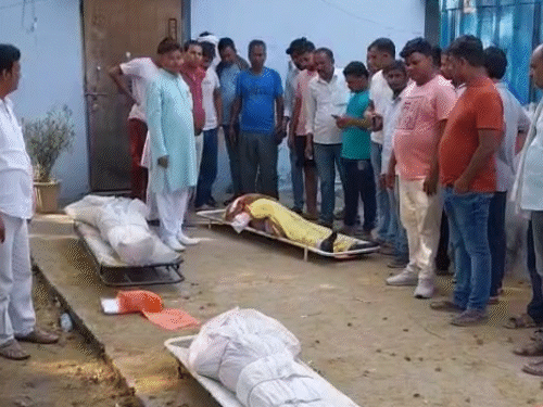 People returning from the wedding procession collided with a truck in ...
