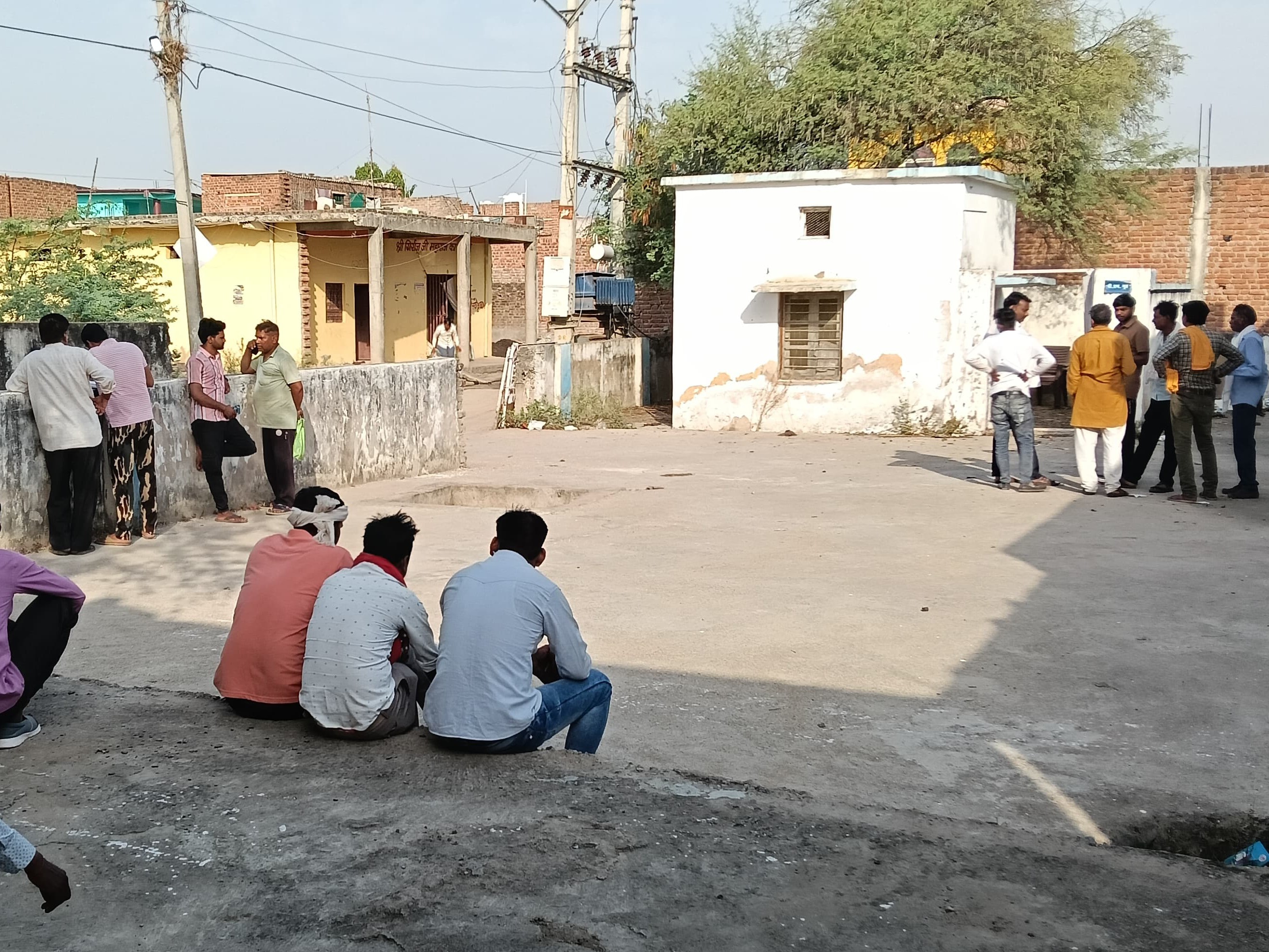 Taxi and Scorpio collide in Datia, one dead | दतिया में टैक्सी और ...
