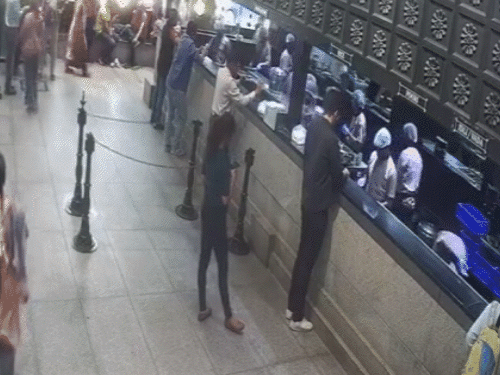 The bomb exploded at Rameshwaram Cafe in Bangalore at around 1 pm on March 1. 9 people were injured in this.