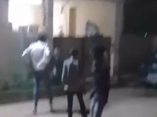 बदमाशों ने वीडियो वायरल कर खुद को रायपुर का डॉन बताया।