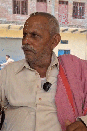 पिता मुन्ना लाल बताते हैं कि बचपन में राजकुमार बहुत शरारती थे।