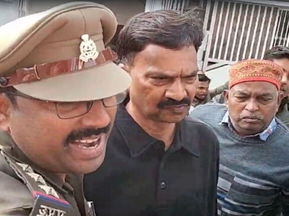 सीतापुर में कांग्रेस सांसद राकेश राठौर को लखनऊ हाईकोर्ट से बड़ी राहत मिली है। - Dainik Bhaskar