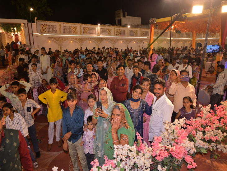 आग लगने के दौरान मैरिज गार्डन में करीब 400 गेस्ट थे।