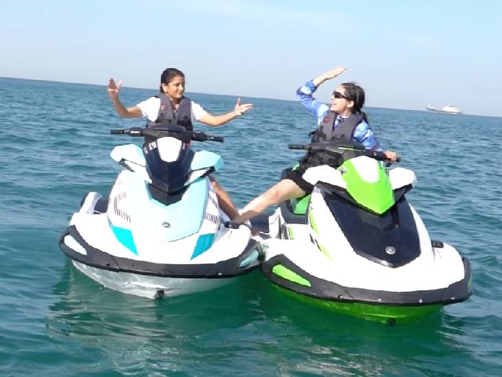 MY FM के सोशल मीडिया हैंडल्स पर भी हर दिन आरजेज़ अर्चना और शुभि की मस्ती की शानदार झलकियां मिल रही हैं।