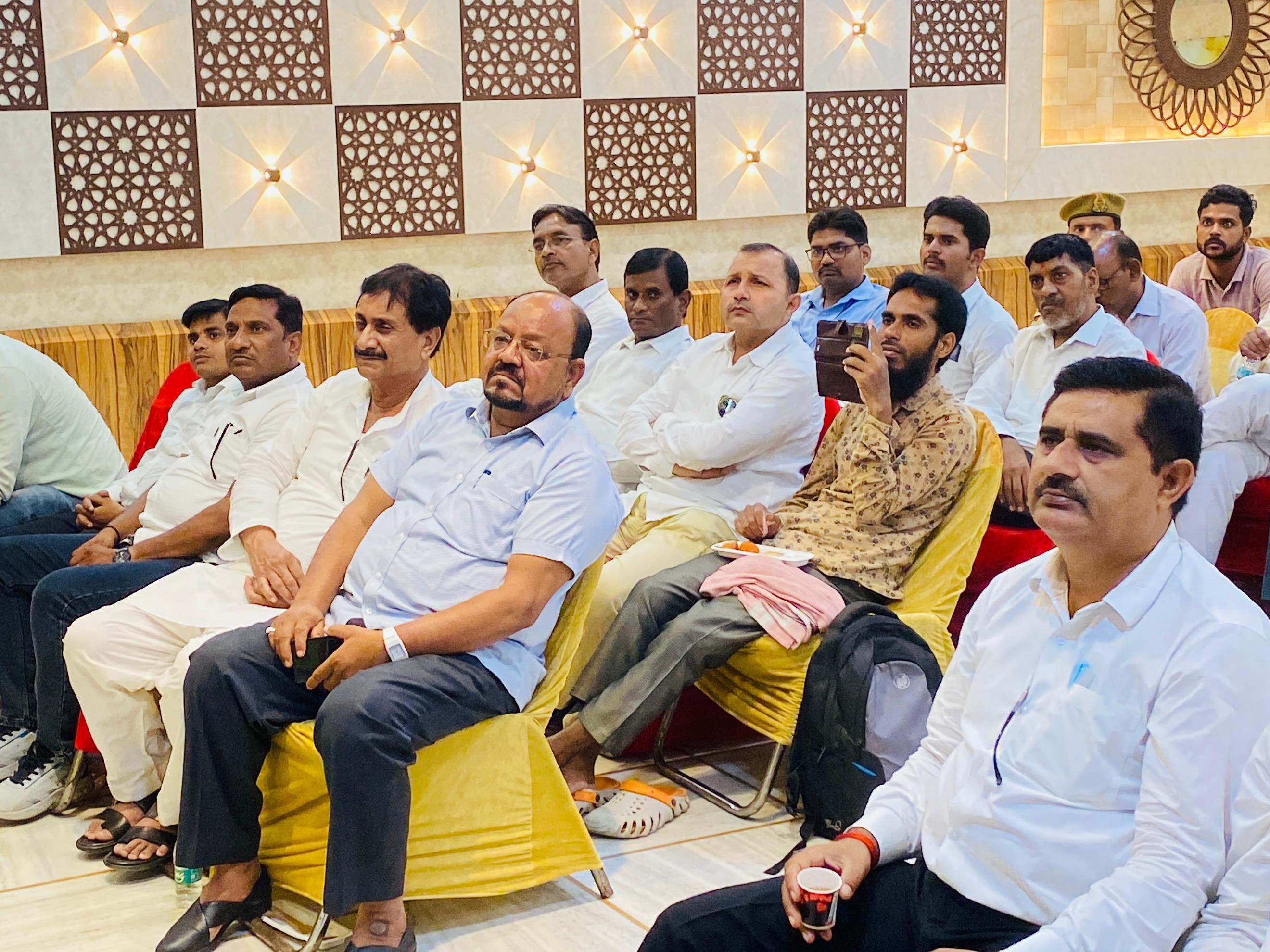 Awareness campaign regarding GST registration in UP | यूपी में जीएसटी ...