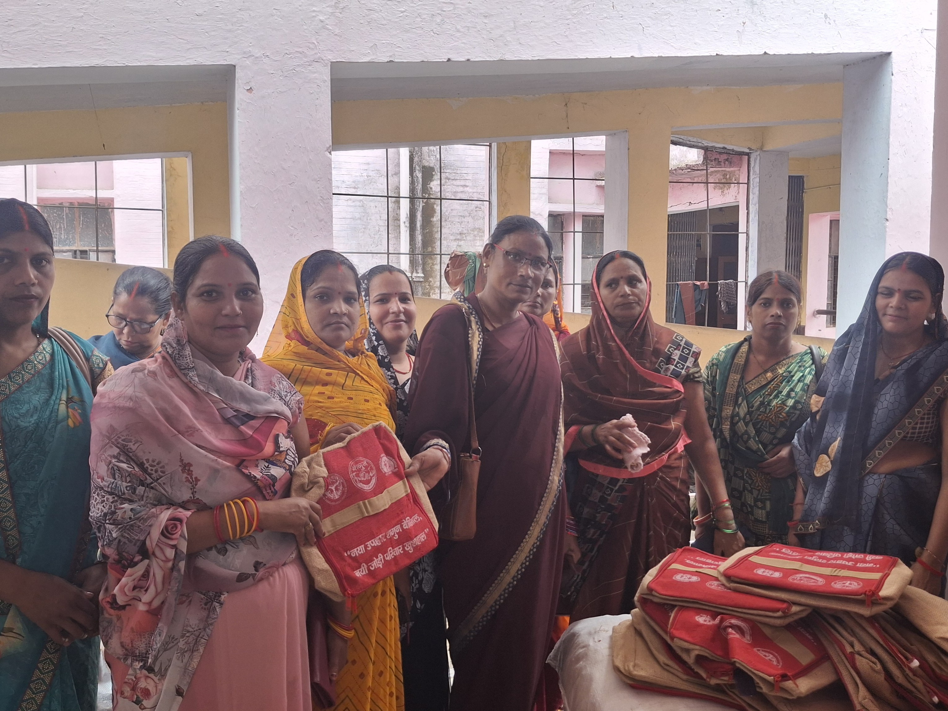 Asha workers will give shagun kit to newly married couples | आशा ...